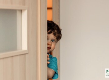 Jakie drzwi, gdy masz małe dziecko w domu?